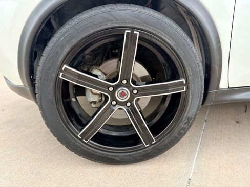 Used 2016 Nissan Juke SV image 20