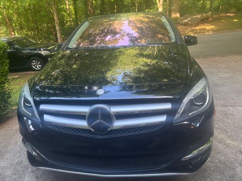 Used 2015 Mercedes-Benz B 250e image 4