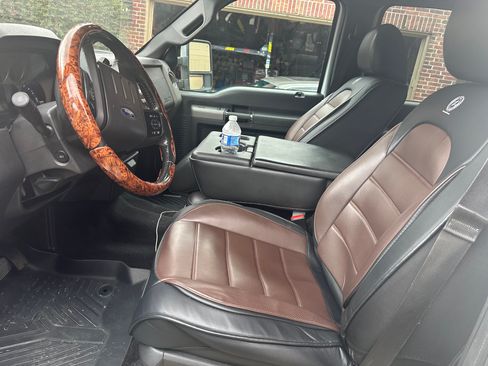 Used 2011 Ford F250 Lariat w/ Lariat Ultimate Pkg image 13