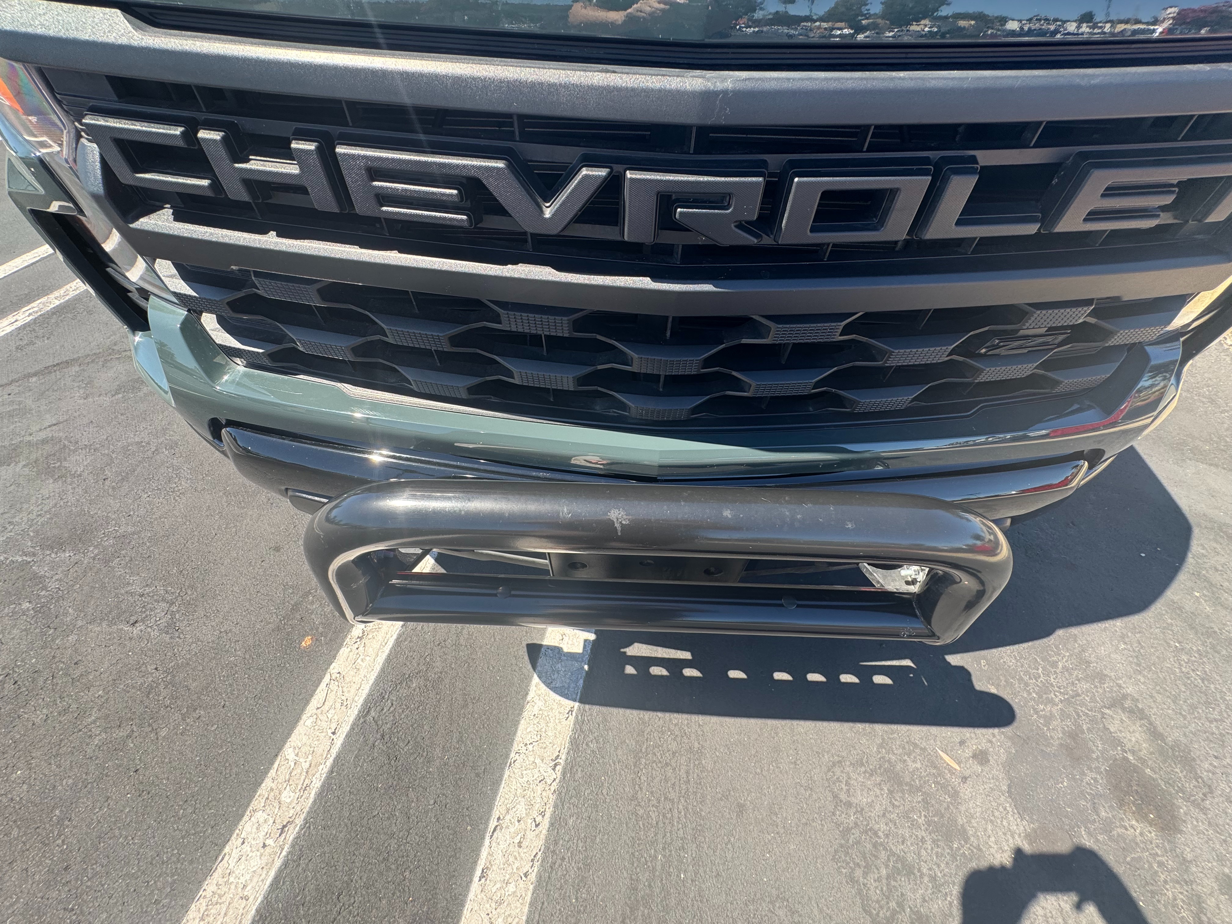 Used 2025 Chevrolet Silverado 1500 Custom Trail Boss w/ LPO, Utility Wall Package AWD/4WD image 4