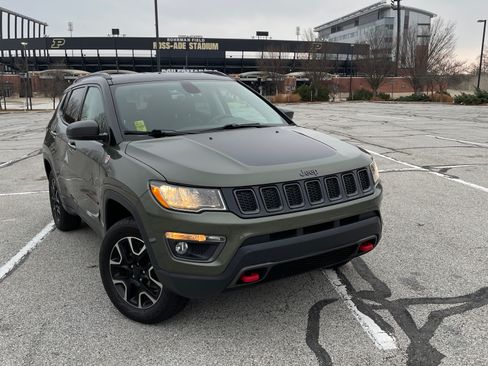 Used 2020 Jeep Compass Trailhawk image 9