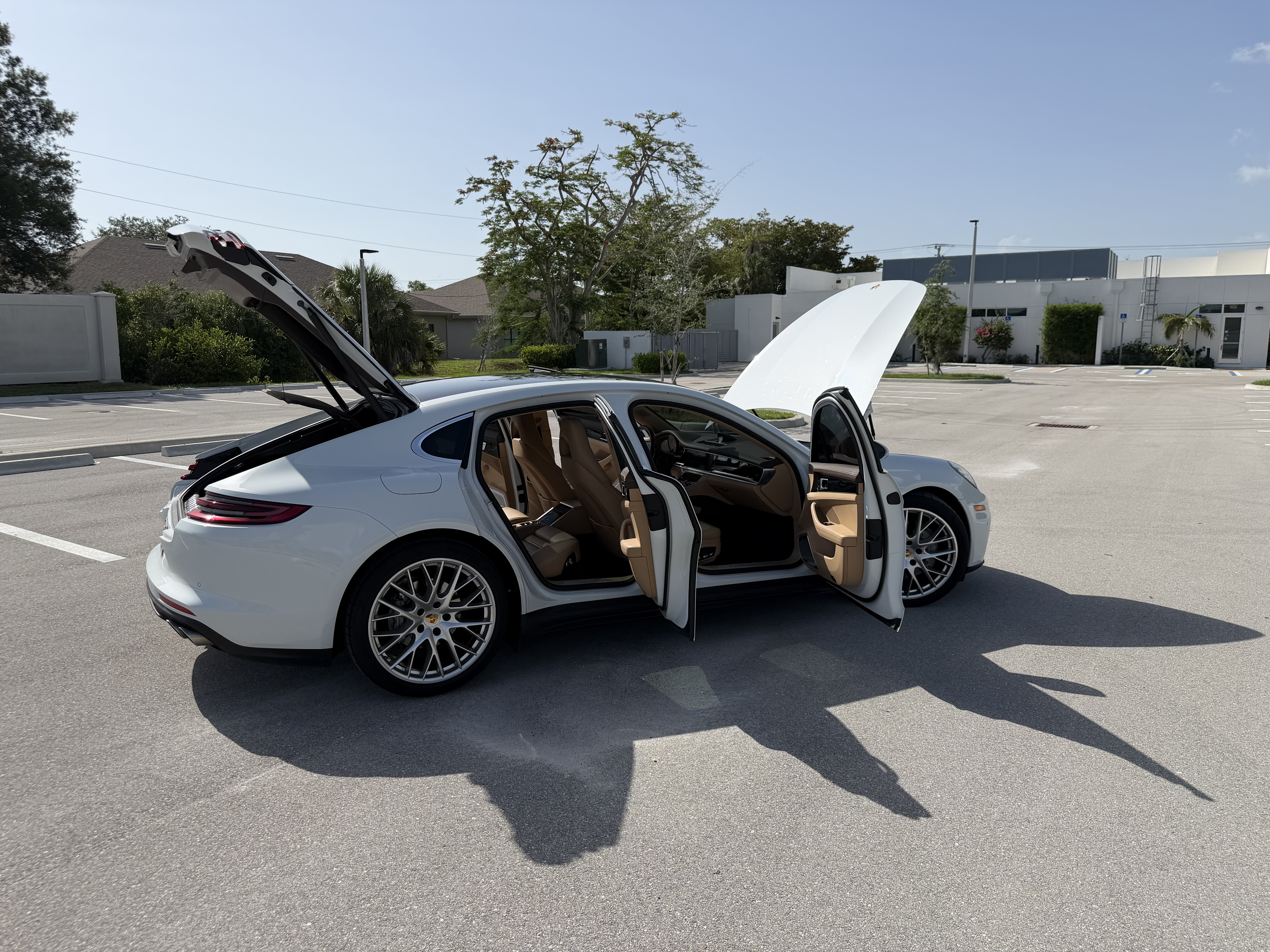 Used 2018 Porsche Panamera 4S AWD/4WD image 12