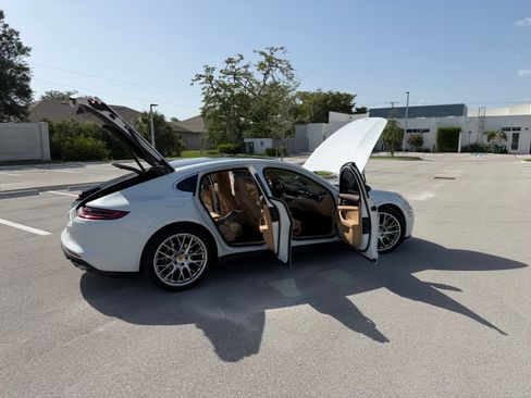 Used 2018 Porsche Panamera 4S AWD/4WD image 12