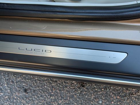 Used 2022 Lucid Air Dream Edition image 32