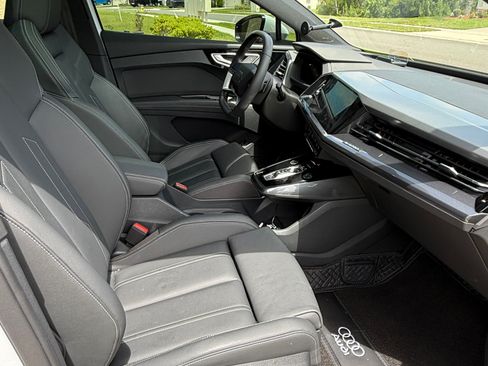 Used 2025 Audi Q4 e-tron Premium Plus w/ Premium Plus AWD/4WD image 6