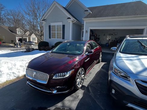 Used 2017 Lincoln Continental Reserve w/ Luxury Package image 6