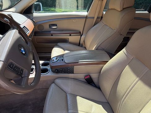 Used 2005 BMW 745Li RWD image 18