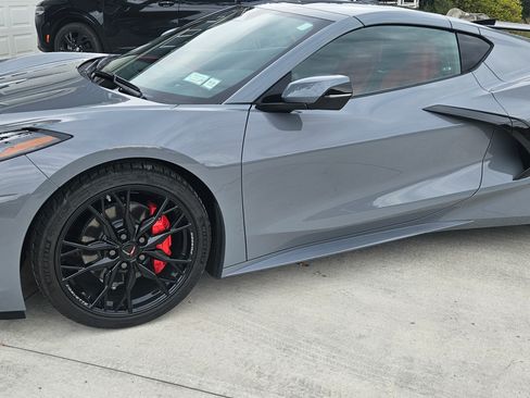 Used 2024 Chevrolet Corvette Stingray Preferred Cpe w/ Stealth Interior Trim Package image 5