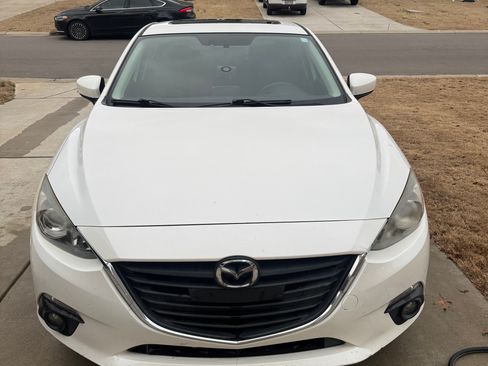 Used 2016 MAZDA MAZDA3 i Touring w/ Popular Equipment Package image 4