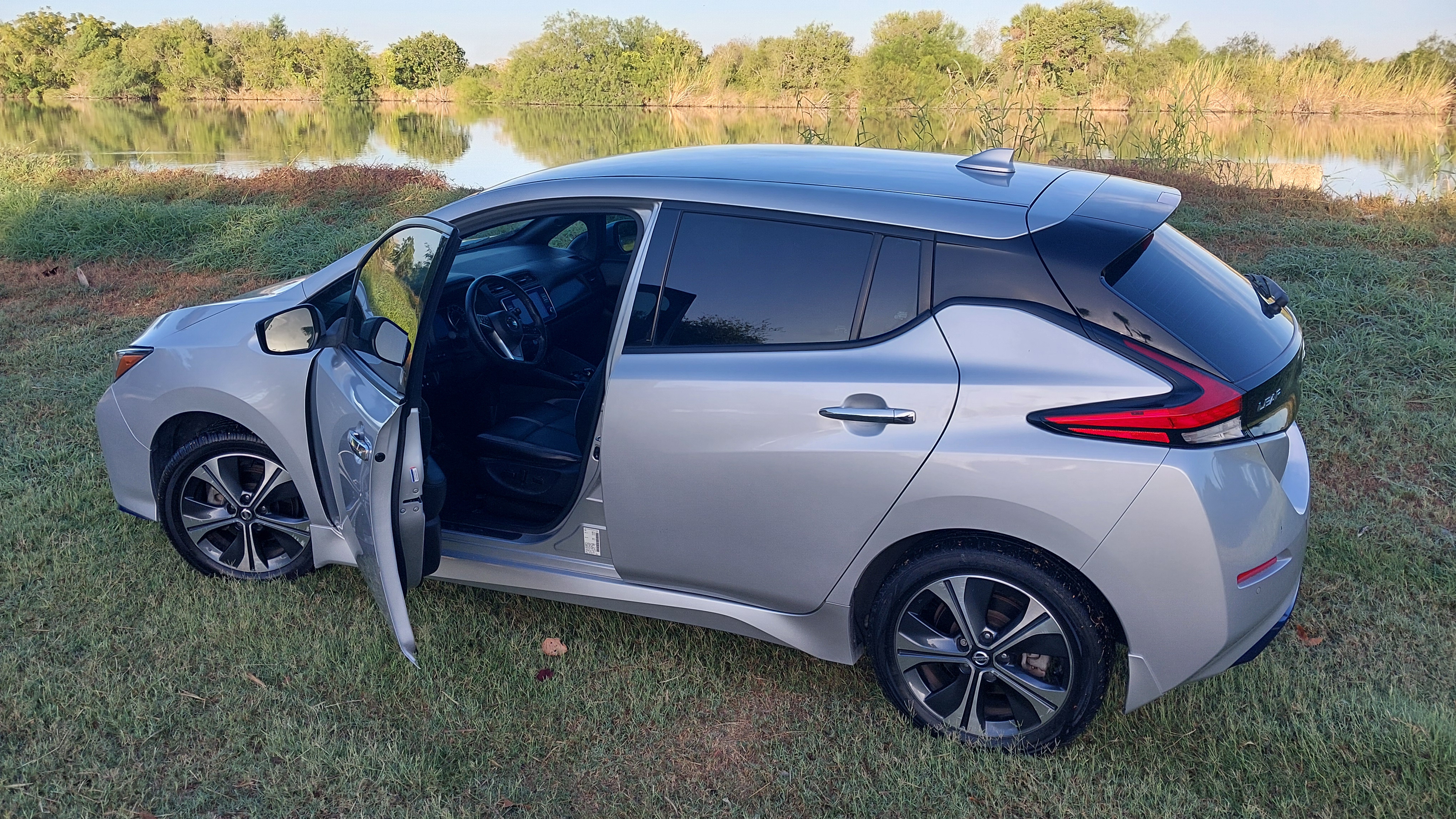 Used 2020 Nissan Leaf SL Plus FWD image 1