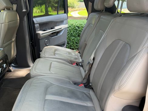 Used 2020 Ford Expedition Max Limited RWD image 11