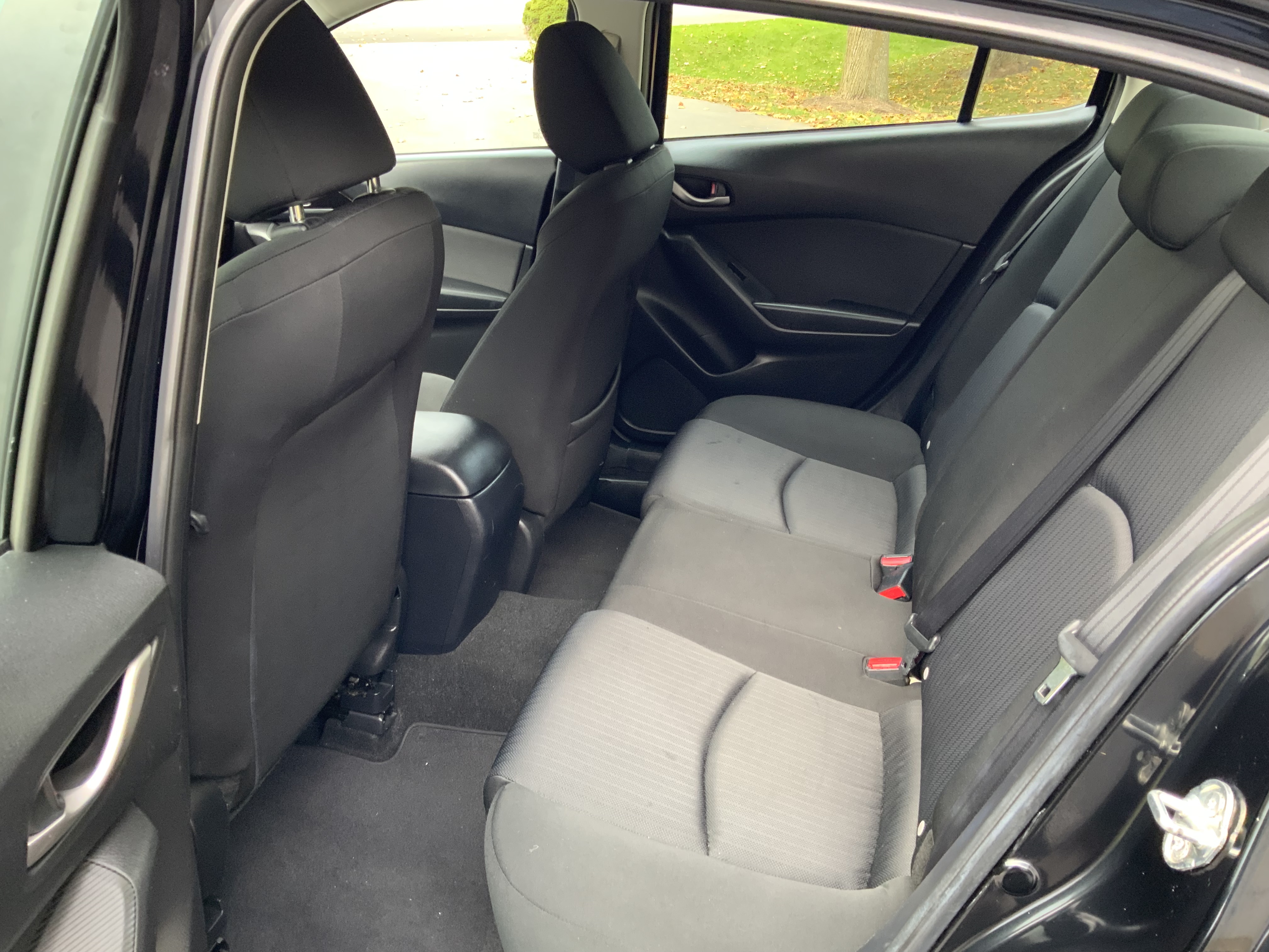 Used 2015 MAZDA MAZDA3 i Sport FWD image 8