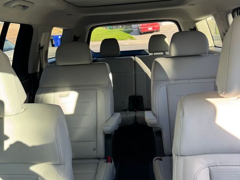 Used 2024 Hyundai Santa Fe Calligraphy image 4