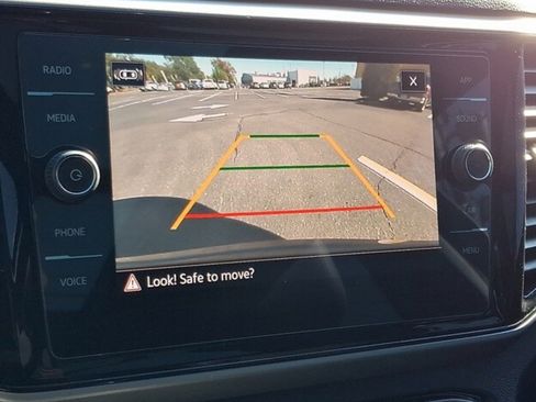 Used 2022 Volkswagen Atlas Cross Sport SEL R-Line image 9