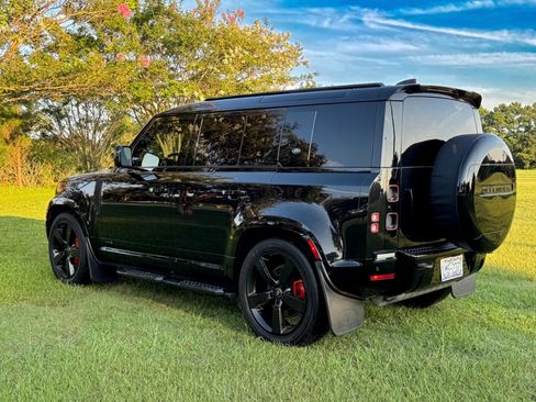 Used 2023 Land Rover Defender 110 X AWD/4WD image 4