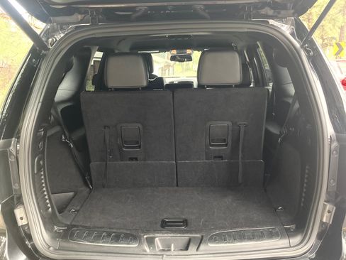 Used 2015 Dodge Durango R/T w/ Technology Group AWD/4WD image 9