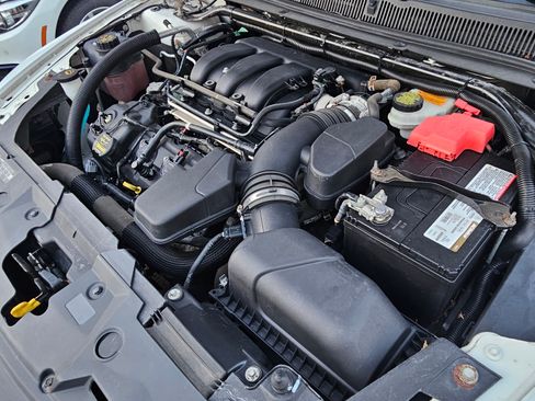 Used 2013 Ford Taurus SEL image 27