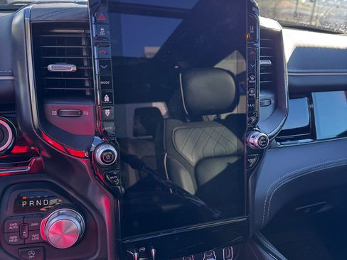 Used 2025 RAM 1500 Limited image 10