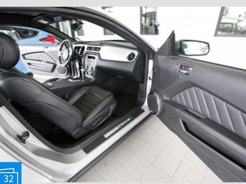 Used 2012 Ford Mustang Premium image 20