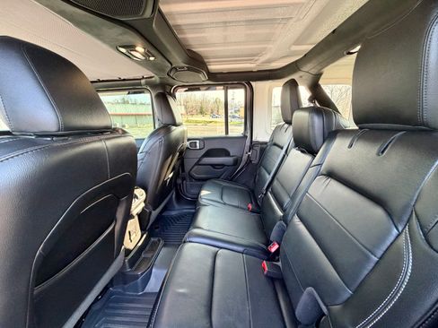 Used 2021 Jeep Wrangler Unlimited Sahara image 8