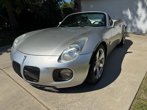 Used 2007 Pontiac Solstice GXP w/ Premium Package image 1