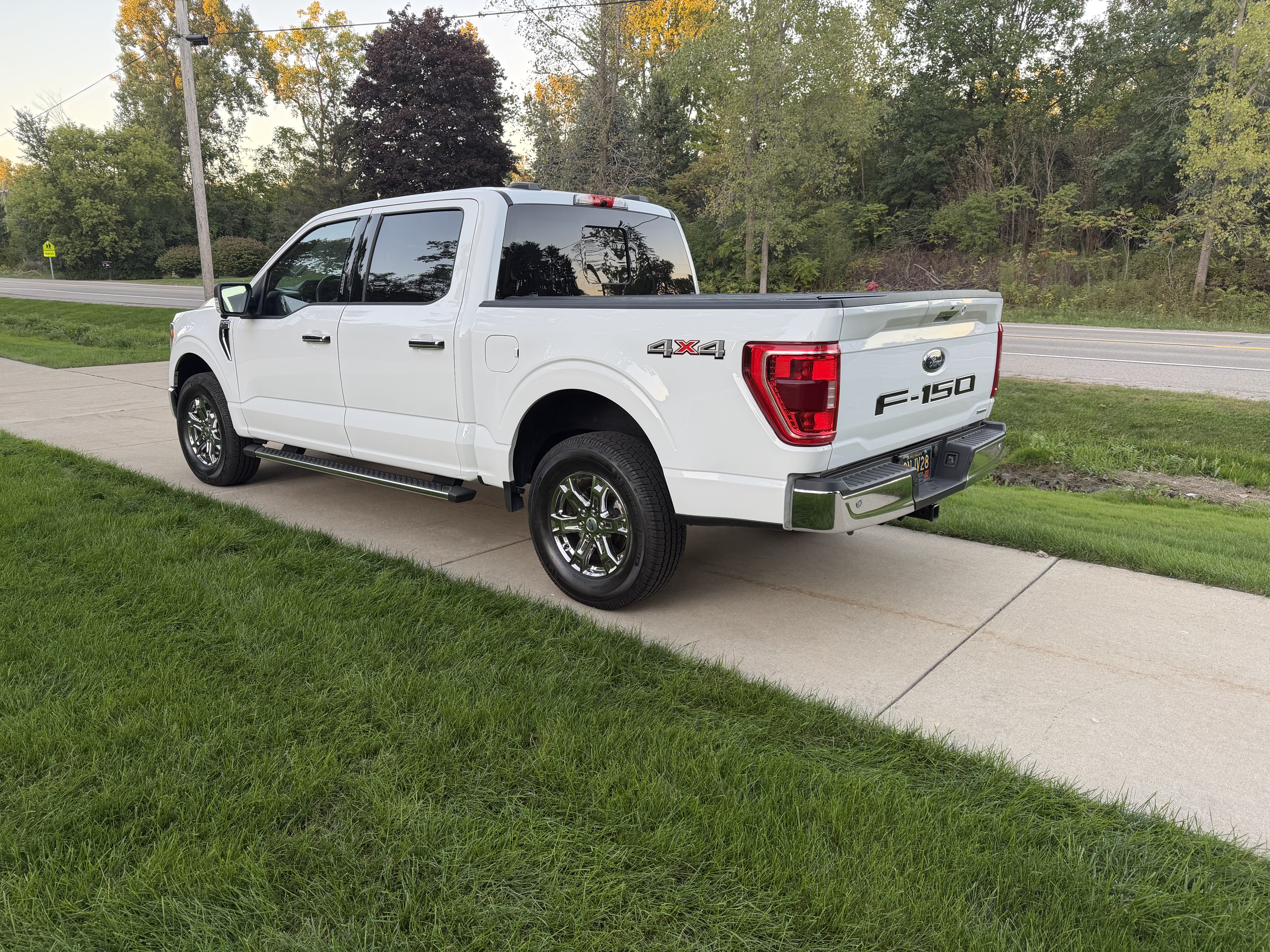 Used 2022 Ford F150 XLT w/ Equipment Group 302A High AWD/4WD image 6