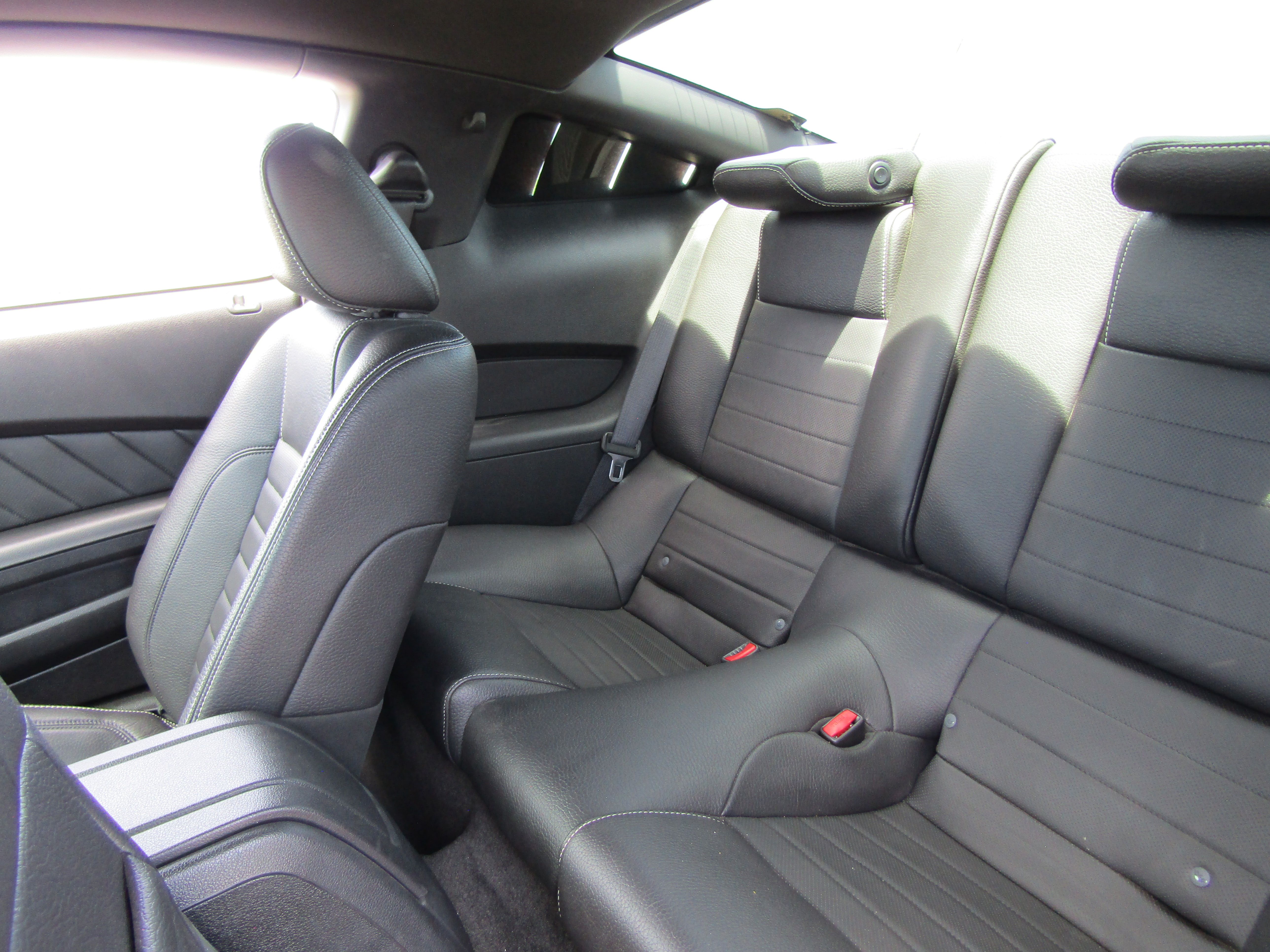 Used 2012 Ford Mustang GT Premium w/ Security Pkg RWD image 25