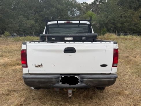 Used 2003 Ford F250 XL image 6