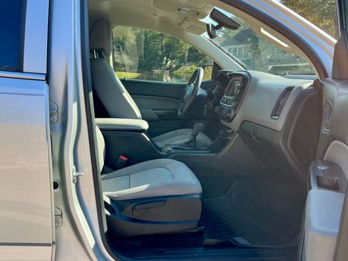 Used 2017 Chevrolet Colorado W/T w/ WT Convenience Package image 8