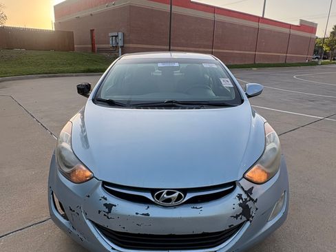 Used 2012 Hyundai Elantra GLS w/ Preferred Pkg 3 FWD image 4