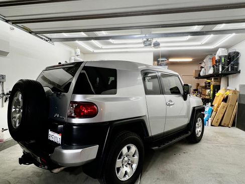 Used 2007 Toyota FJ Cruiser 2WD image 9