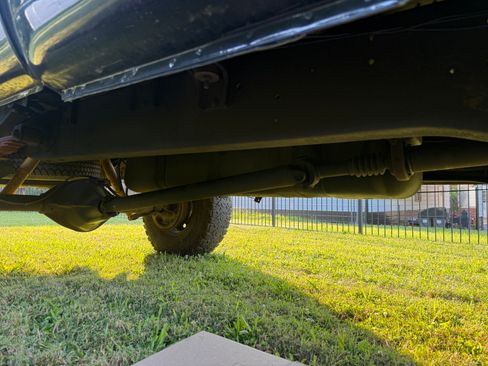Used 1993 Dodge D/W Truck 250 AWD/4WD image 12