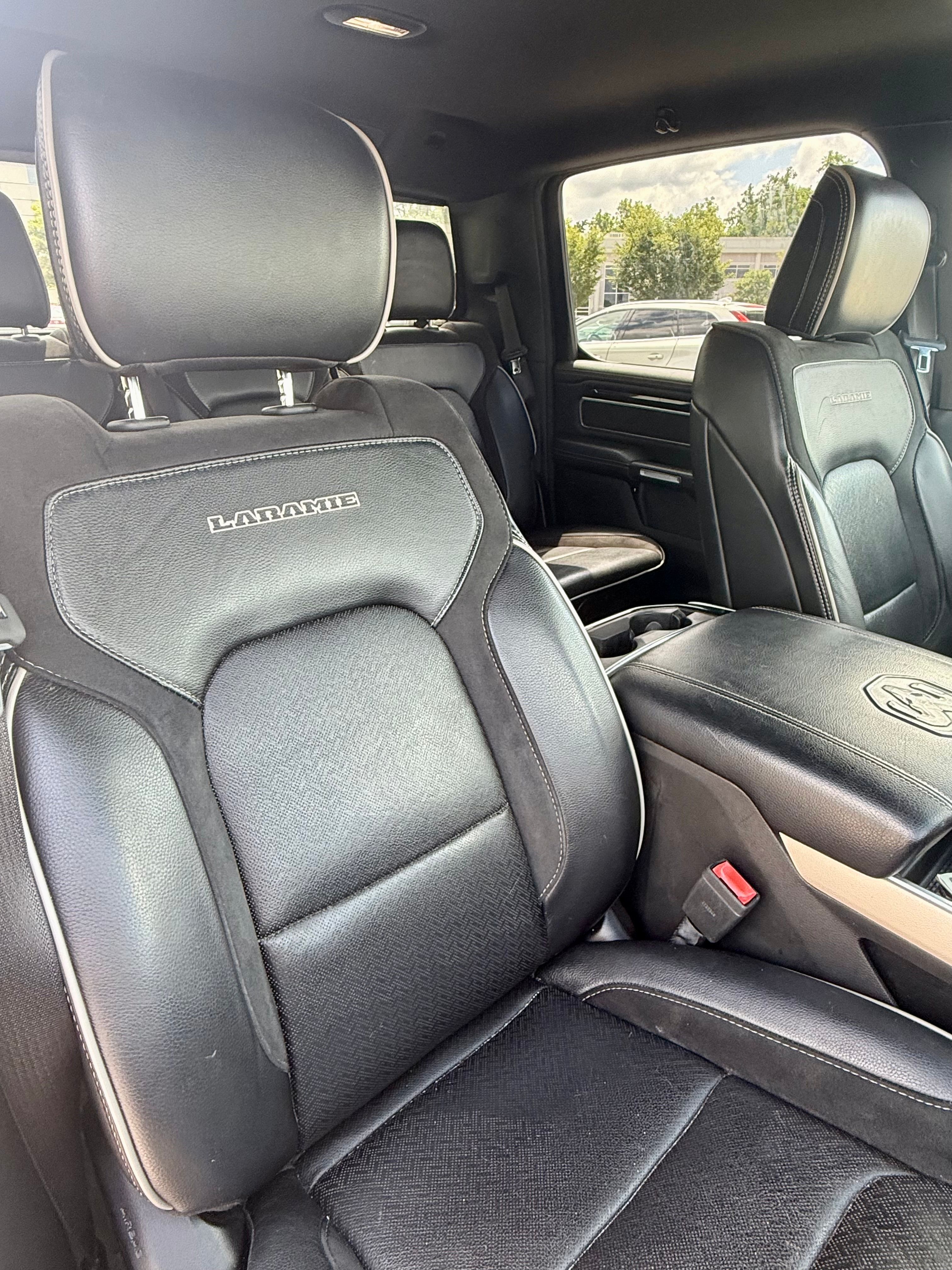 Used 2019 RAM 1500 Laramie w/ Sport Appearance Package AWD/4WD image 12