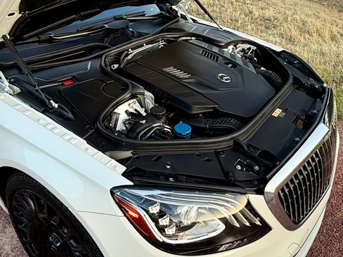 Used 2020 Mercedes-Benz Maybach S 560 4MATIC image 13