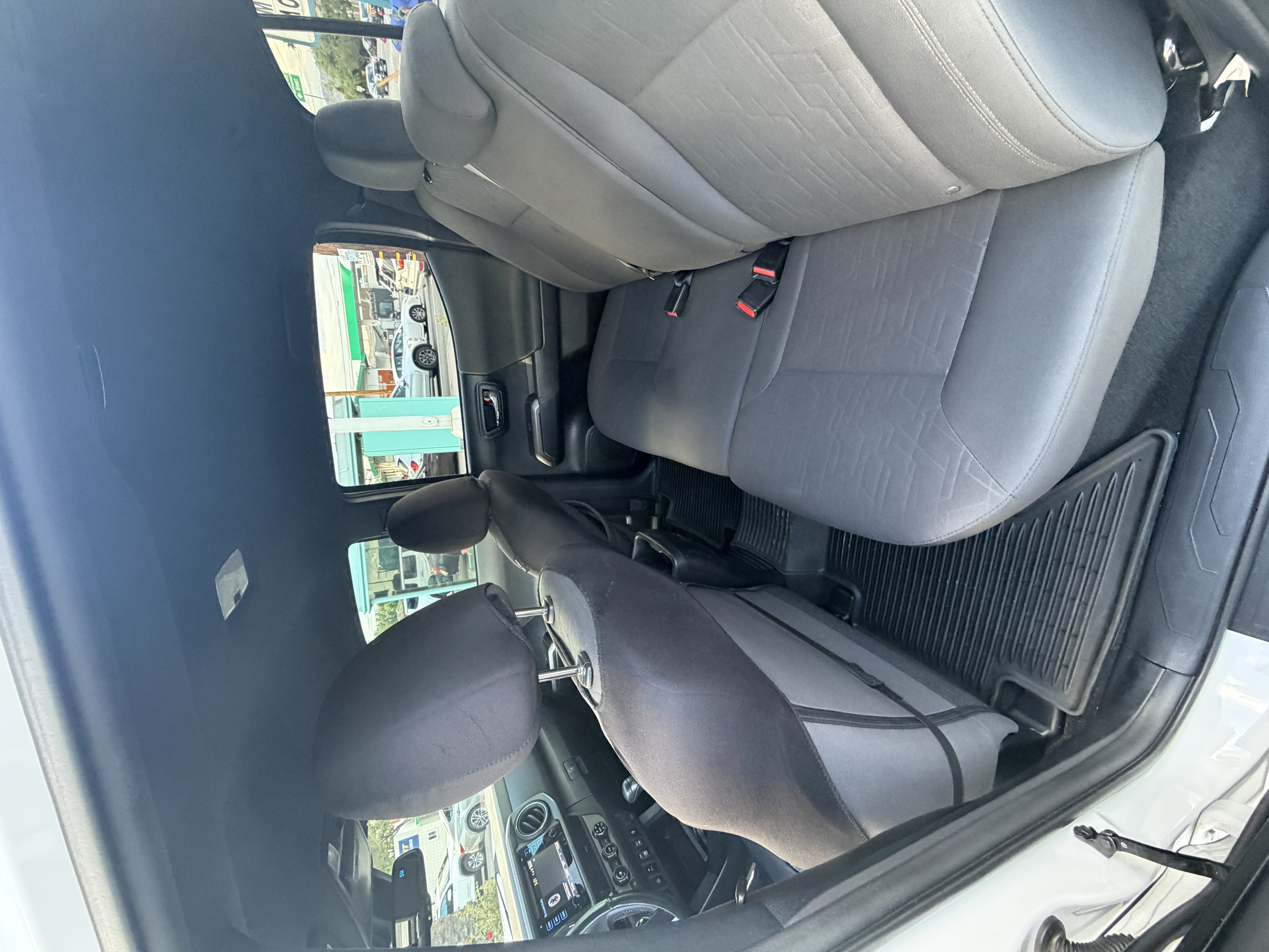 Used 2018 Toyota Tacoma TRD Sport w/ Technology Package AWD/4WD image 18