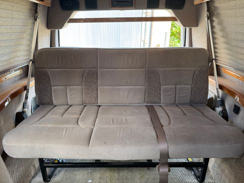 Used 2003 Chevrolet Express 1500 Van 3D w/ Preferred Equipment Group 4 image 23