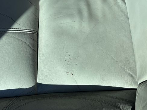 Used 2012 Chevrolet Avalanche LT image 15