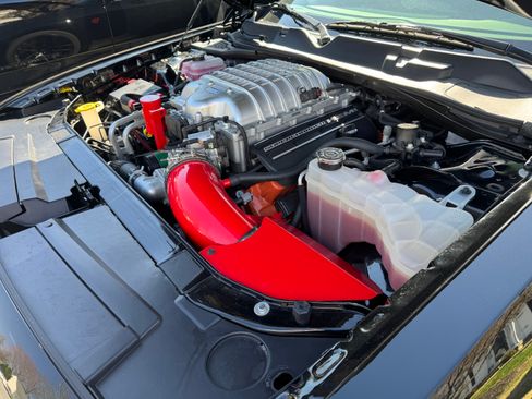 Used 2021 Dodge Challenger SRT Hellcat image 8