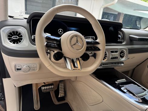 Used 2025 Mercedes-Benz G 63 AMG 4MATIC image 4