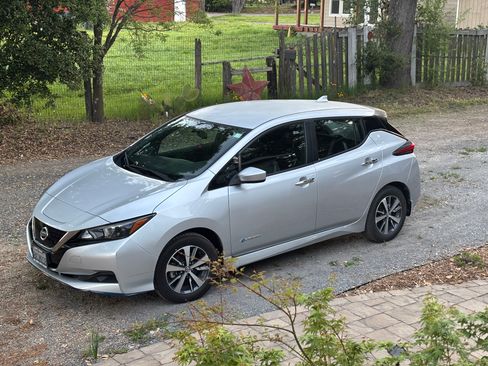 Used 2019 Nissan Leaf S Plus w/ Protection Package image 11