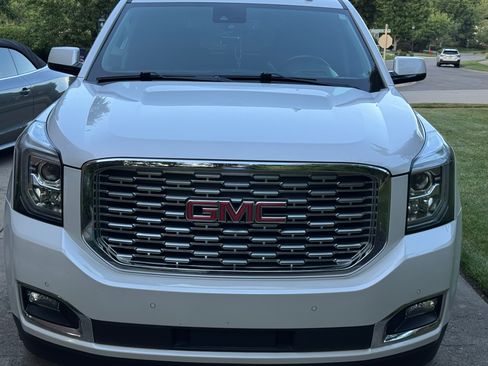 Used 2020 GMC Yukon Denali w/ Open Road Package AWD/4WD image 6