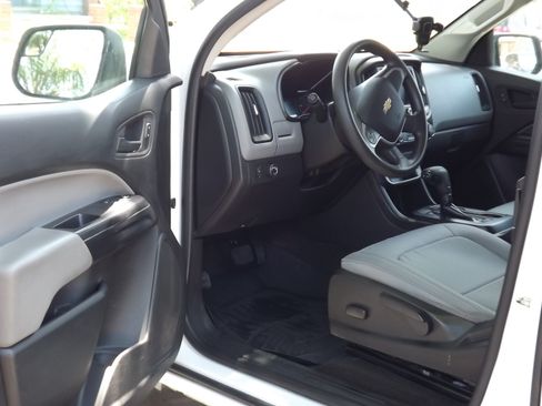Used 2017 Chevrolet Colorado W/T w/ WT Convenience Package RWD image 11