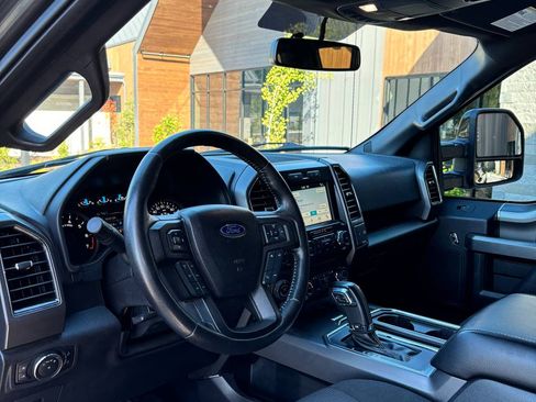 Used 2017 Ford F150 XLT w/ Equipment Group 302A Luxury image 10