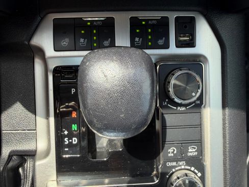 Used 2016 Toyota Land Cruiser AWD/4WD image 9