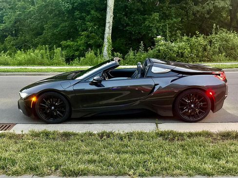Used 2019 BMW i8 Roadster image 10