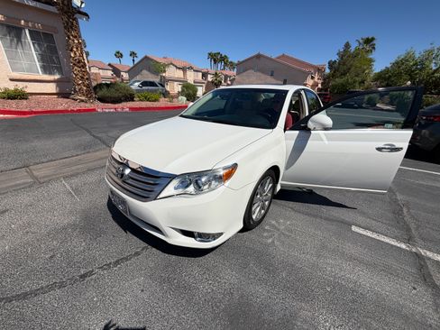 Used 2011 Toyota Avalon Limited image 11