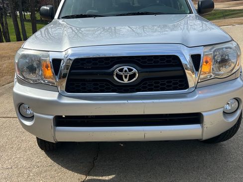 Used 2011 Toyota Tacoma PreRunner w/ SR5 Pkg #2 image 17