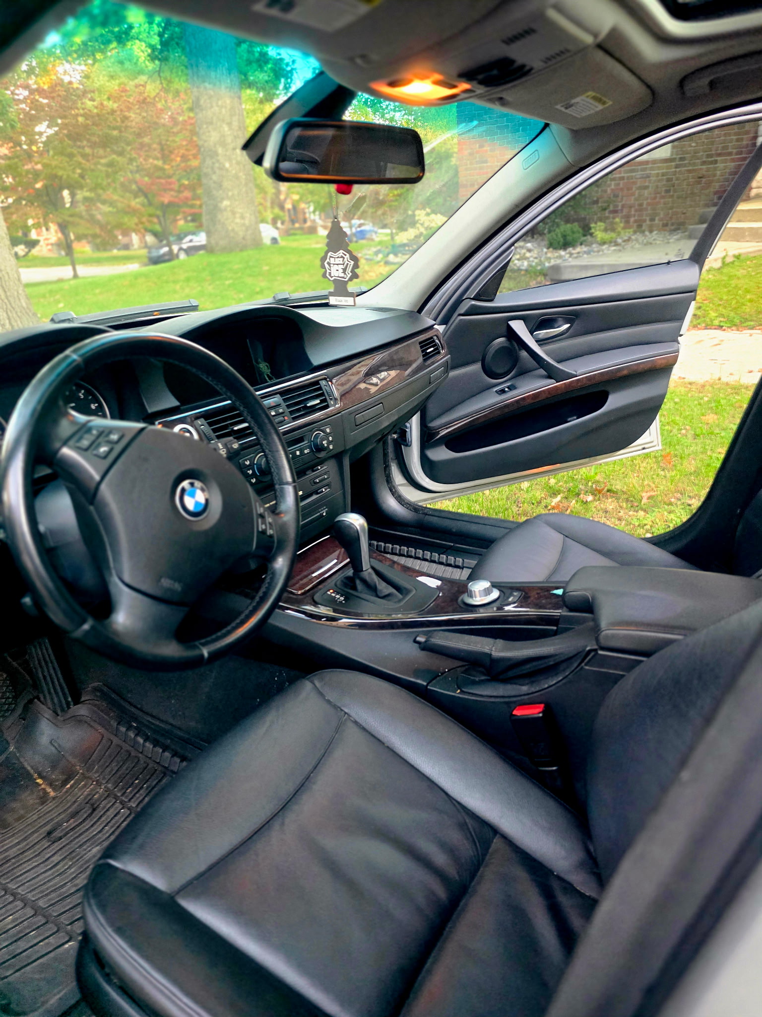 Used 2006 BMW 325i Sedan RWD image 18