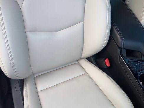 Used 2023 Cadillac CT4 Luxury w/ Sun And Sound Package RWD image 17