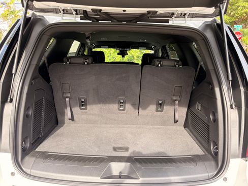 Used 2024 Chevrolet Tahoe LS RWD image 18